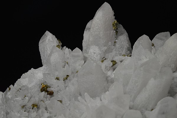 Quartz with growth phantoms, Chalcopyrite