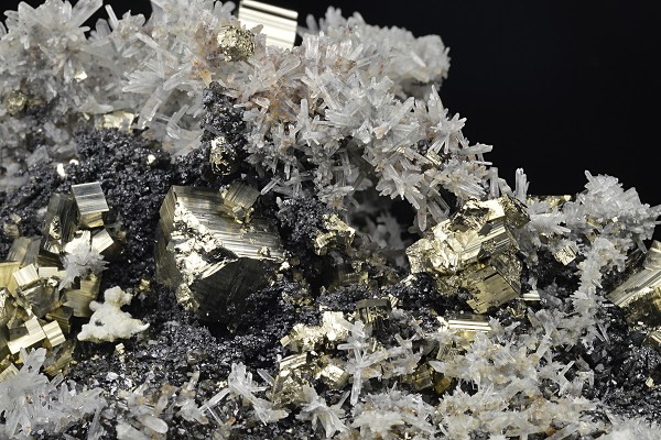 Pyrite, Quartz, Sphalerite