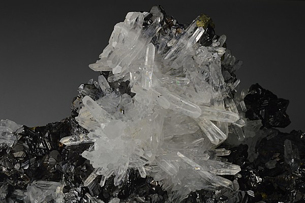 Sphalerite, Quartz, Chalcopyrite