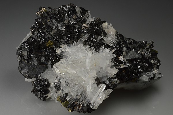 Sphalerite, Quartz, Chalcopyrite