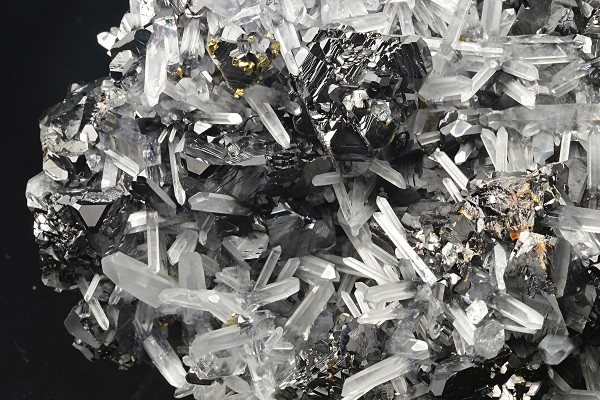 Quartz on Sphalerite, Chalcopyrite