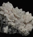 Manganoan Calcite on Quartz, Chalcopyrite