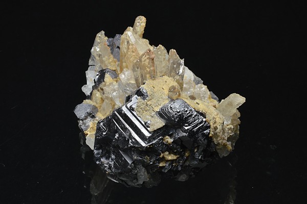 Quartz on twinned Galena, Calcite