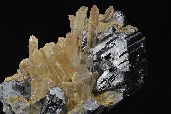 Quartz on twinned Galena, Calcite