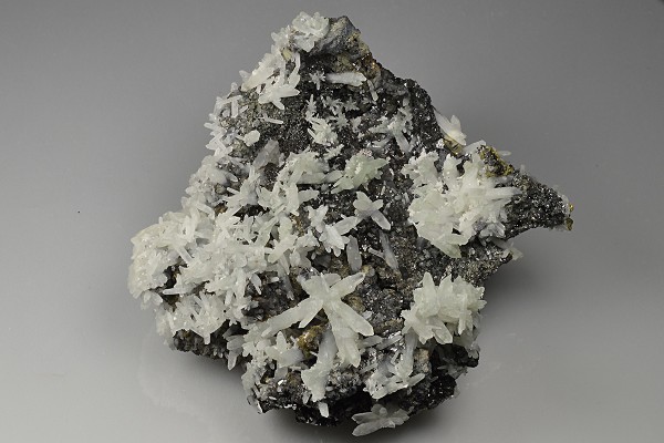 Quartz on Sphalerite, Chalcopyrite, Pyrite, Galena