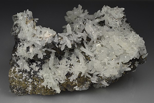 Quartz on Sphalerite, Chalcopyrite, Pyrite, Galena