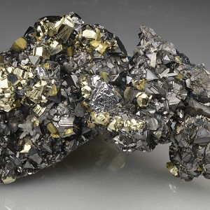 gem Sphalerite var.Cleiophane, Pyrite, Chalcopyrite, Quartz