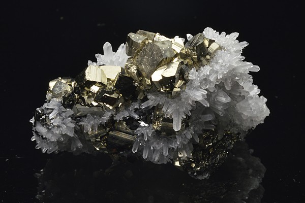 Quartz on Pyrite, Sphalerite