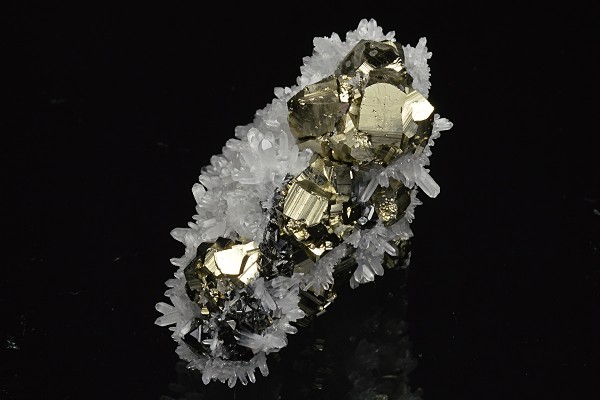Quartz on Pyrite, Sphalerite