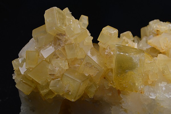 Baryte on Quartz