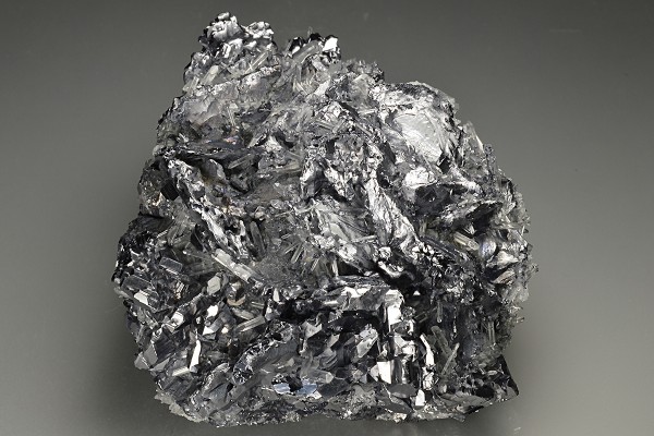 Quartz, spinel law twin Galena