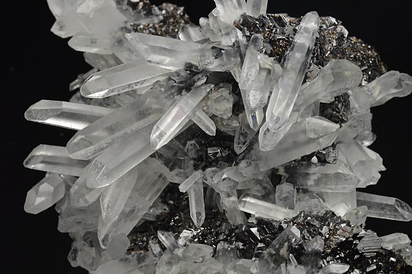 Quartz on Sphalerite