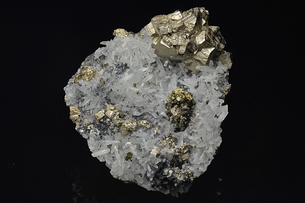 Pyrite, Quartz, Chalcopyrite, Sphalerite