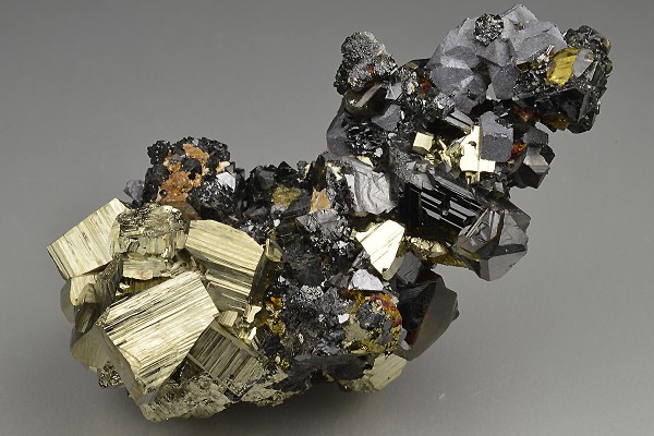 Pyrite, gem Sphalerite var.Cleiophane, Galena, Chalcopyrite