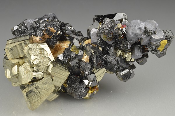 Pyrite, gem Sphalerite var.Cleiophane, Galena, Chalcopyrite