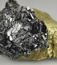 Sphalerite tetrahedrons on Chalcopyrite