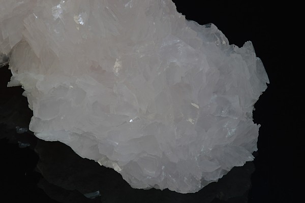 Manganoan Calcite