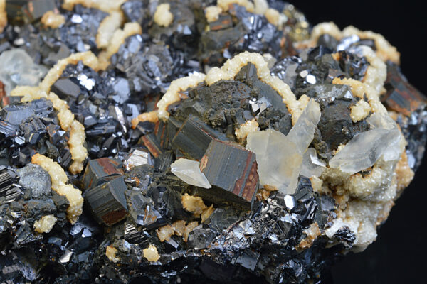 Sphalerite, Pyrite, two generations Calcite