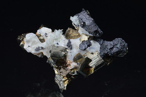 Pyrite, Calcite, Sphalerite, Quartz
