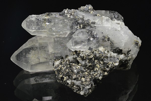 Chalcopyrite on Quartz, Sphalerite