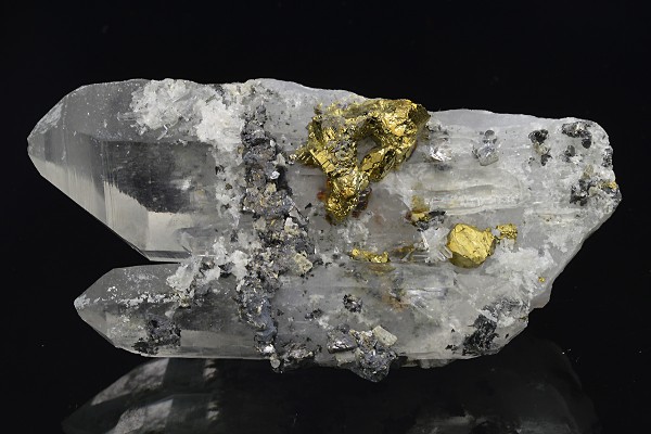 Chalcopyrite on Quartz, Sphalerite