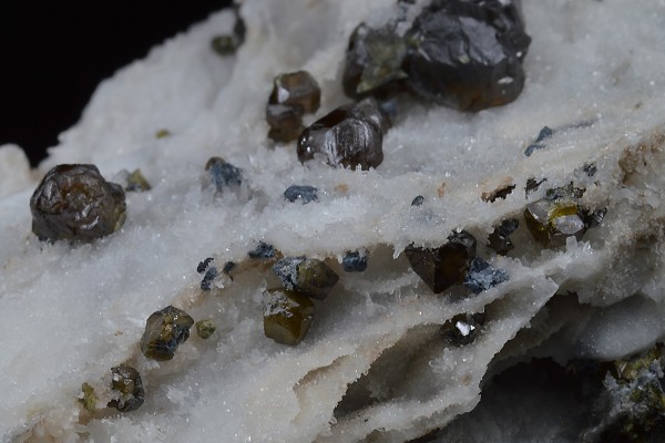 Cleiophane on Quartz