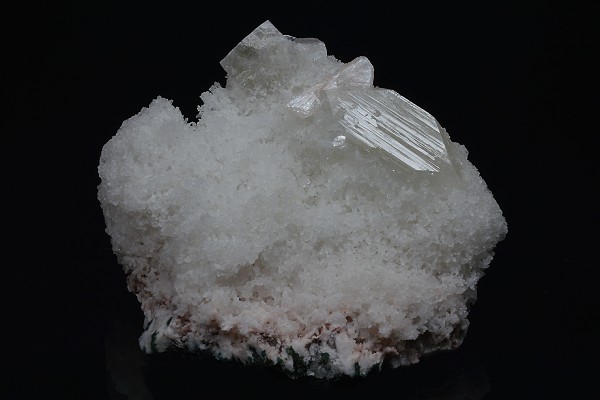 Apophyllite, Quartz, Chalcedony
