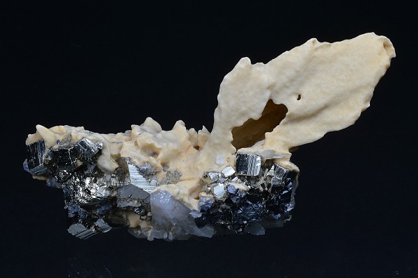 Pseudomorphous after Calcite, Pyrite, Quartz