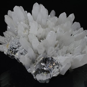 Quartz, gem Sphalerite var.Cleiophane, Calcite