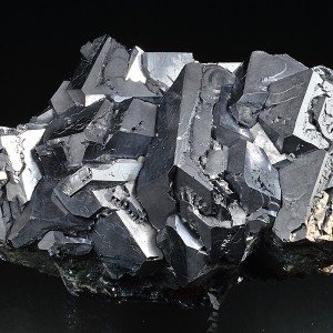 Twinned and truncated Galena