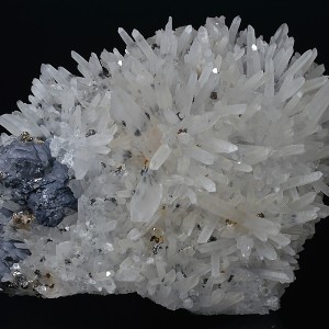 Japan law twin Quartz, Galena, Sphalerite, Pyrite