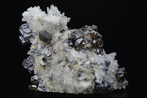 Skeletal Galena, Cleiophane, Quartz, Chalcopyrite