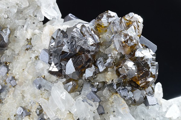 Skeletal Galena, Cleiophane, Quartz, Chalcopyrite