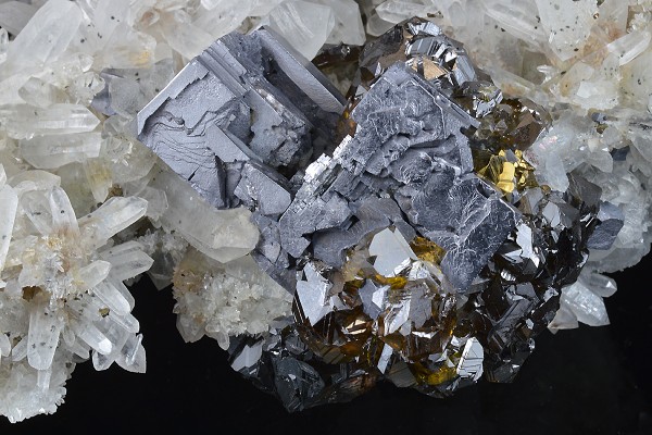 Skeletal Galena, Cleiophane, Quartz, Chalcopyrite