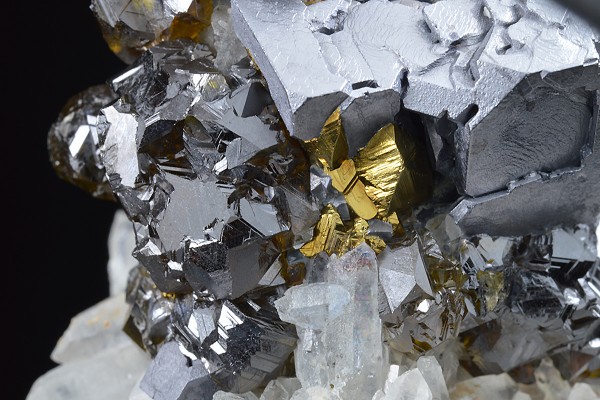Skeletal Galena, Cleiophane, Quartz, Chalcopyrite
