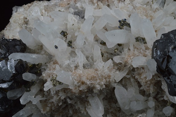 Cleiophane, Quartz, Galena, Chalcopyrite