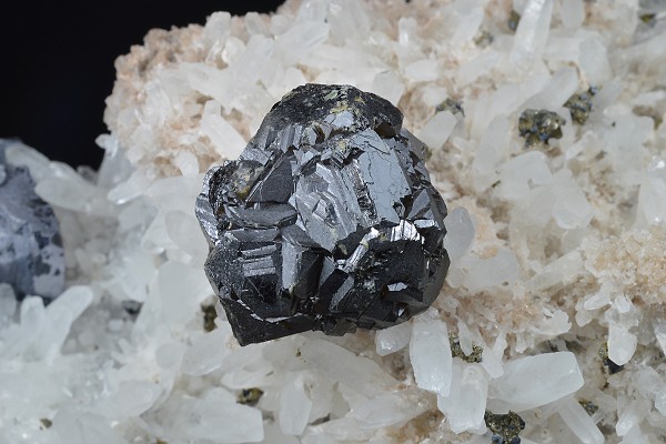 Cleiophane, Quartz, Galena, Chalcopyrite