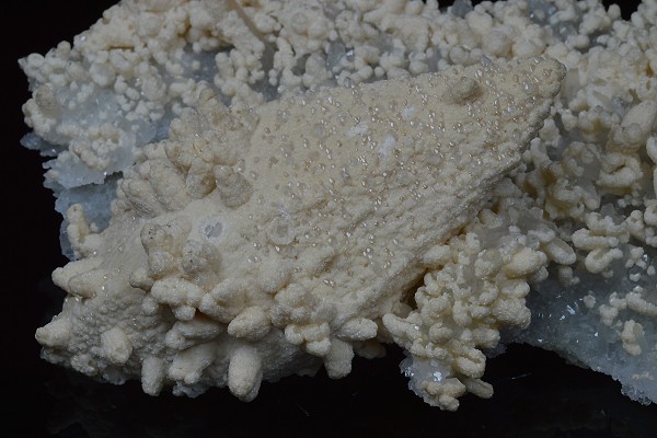 Calcite on Quartz