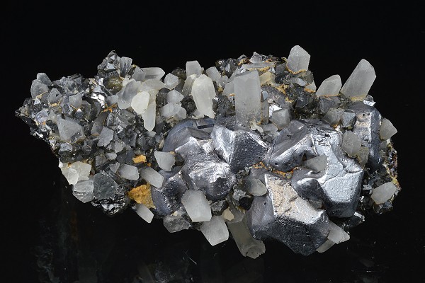 Twinned Galena, Quartz, Cleiophane