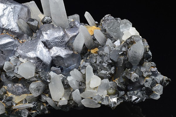 Twinned Galena, Quartz, Cleiophane