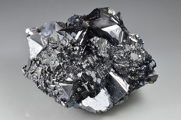 gem Sphalerite var.Cleiophane on twinned Galena