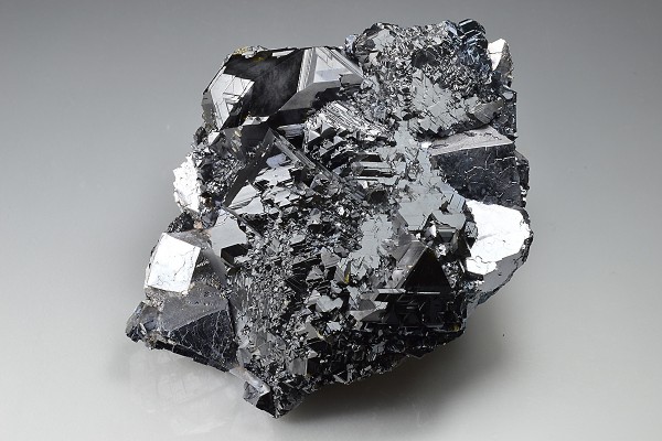 gem Sphalerite var.Cleiophane on twinned Galena