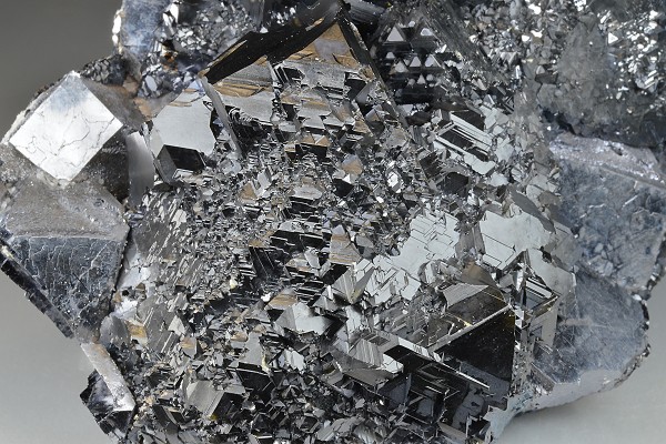gem Sphalerite var.Cleiophane on twinned Galena