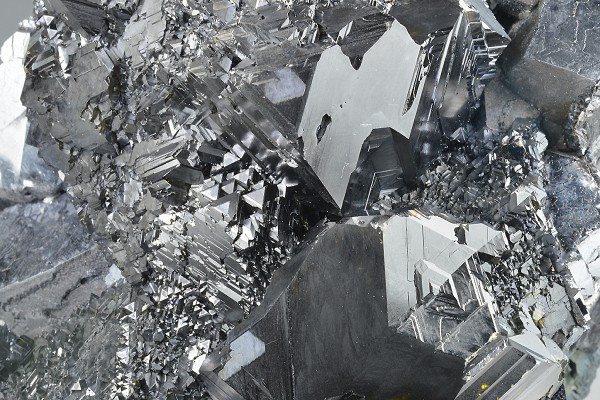gem Sphalerite var.Cleiophane on twinned Galena