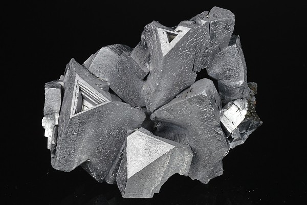 Twinned and truncated Galena