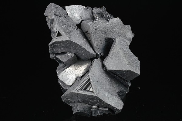 Twinned and truncated Galena