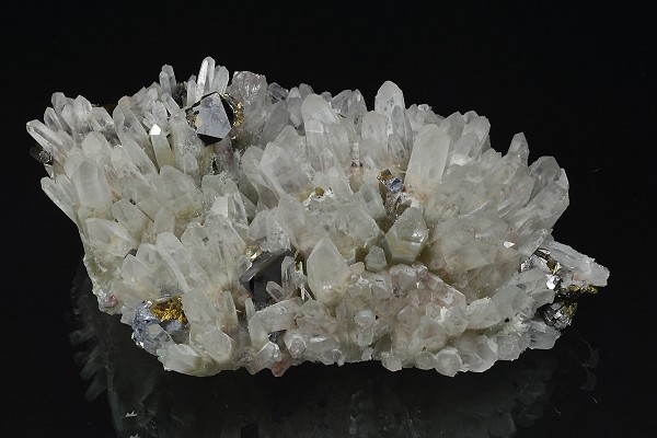 Quartz, Cleiophane, Pyrite, Chalcopyrite