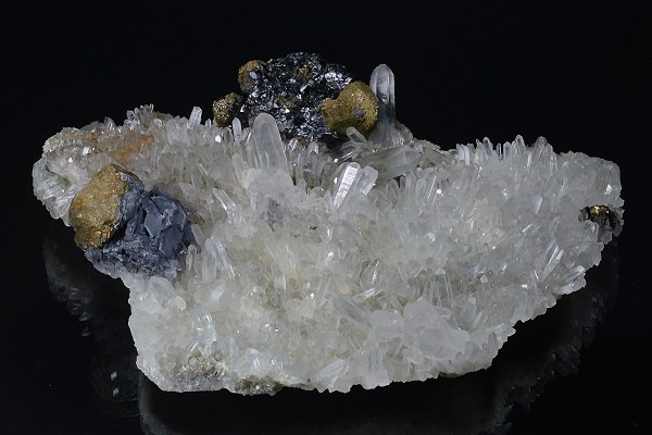Chalcopyrite, skeletal Galena, Quartz, Sphalerite, Pyrite