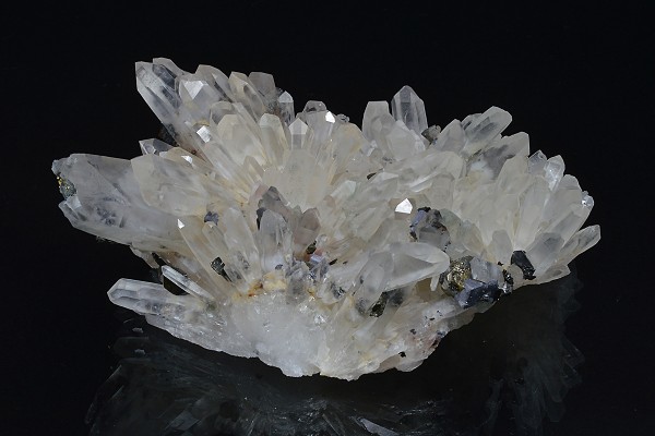 Quartz, Sphalerite, Galena, Chalcopyrite, Pyrite