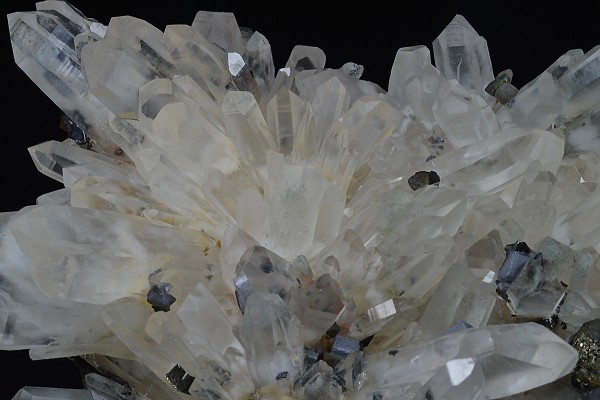 Quartz, Sphalerite, Galena, Chalcopyrite, Pyrite